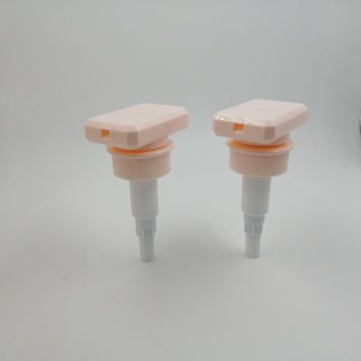 Vario erogatore cosmetico della pompa del volume 33/410 rosa-chiaro per il bagno