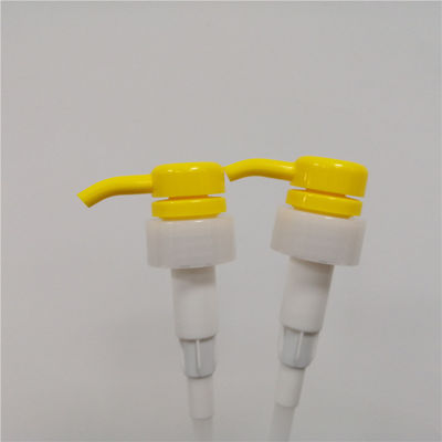Bene durevole resistente 33mm della pompa della lozione del bambino costolato giallo della chiusura 4cc/T